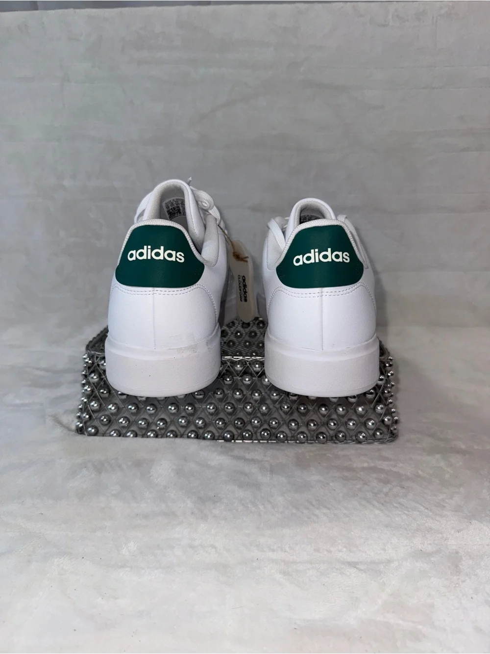 Adidas White Advantage 2.0  12 men’s Sneakers with Green Heel Tab